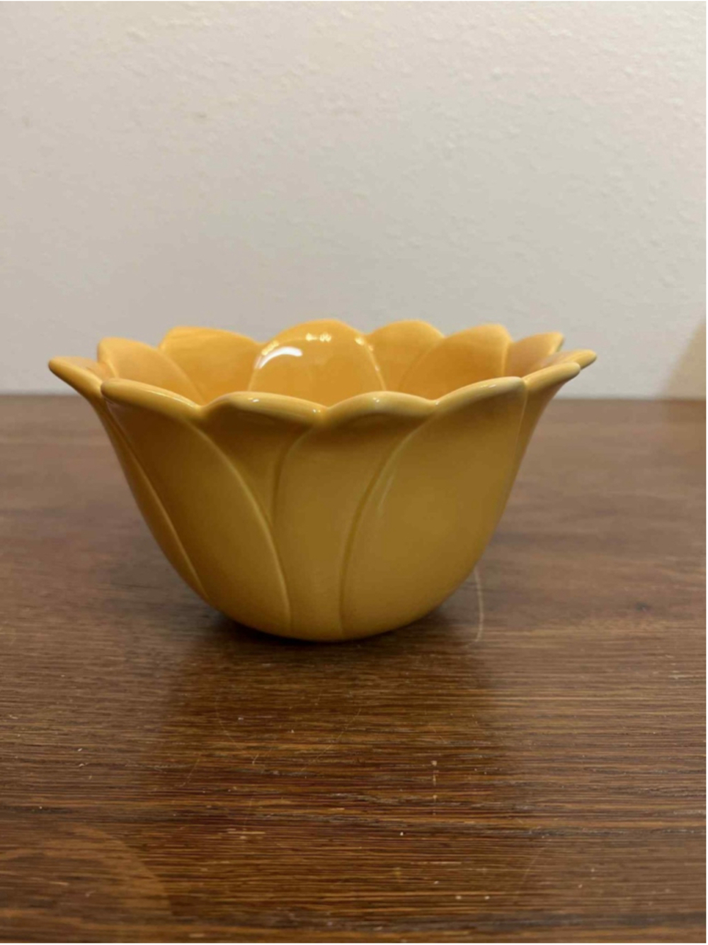 Home American Simplicity Hand-Painted Yellow Petal Bowl 6” Ceramic Flower Design